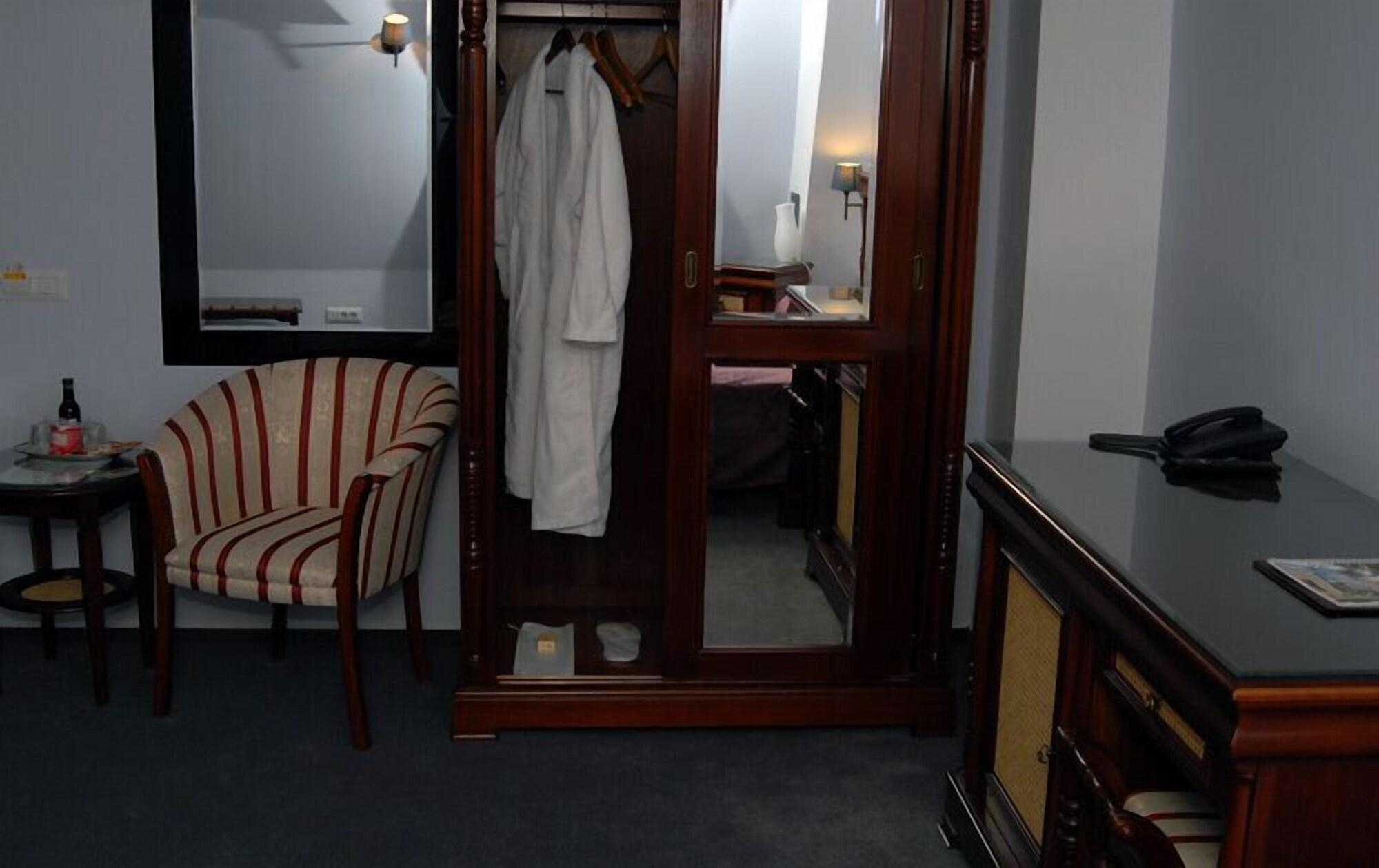 Vigo Grand Hotel Ploieşti Eksteriør billede