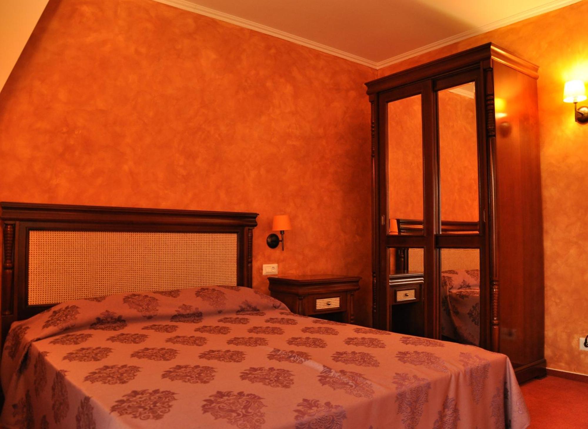 Vigo Grand Hotel Ploieşti Værelse billede